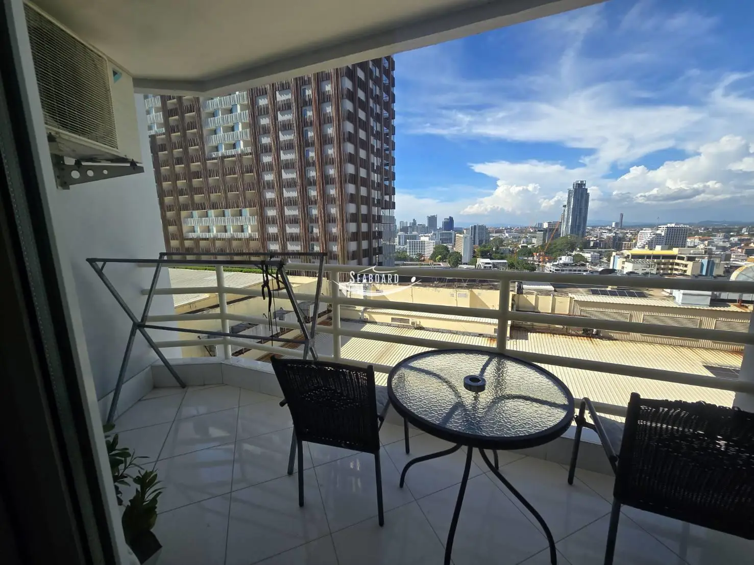 Stunning City Views at Viewtaly 6