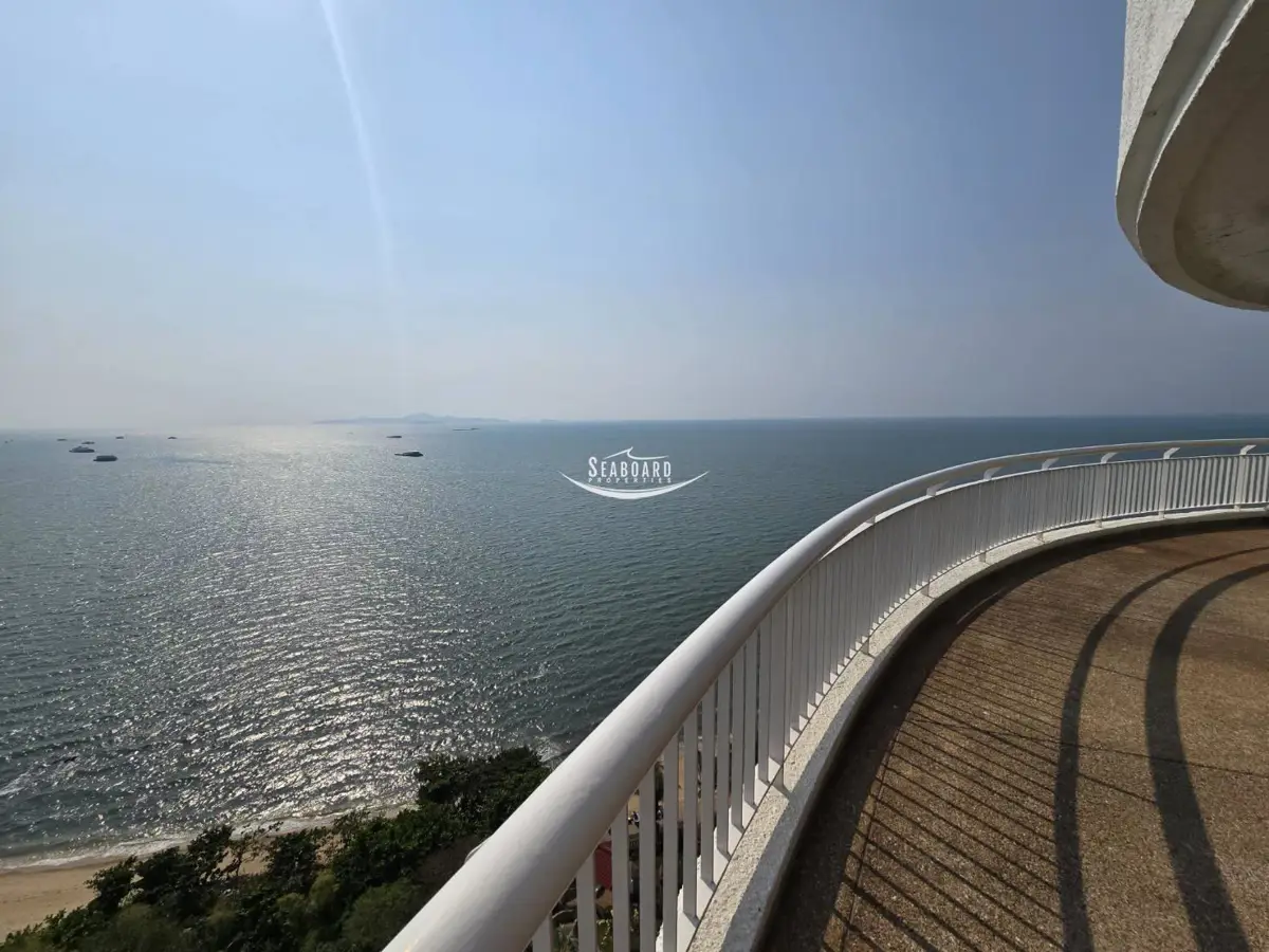 Baan Rimpha  Condominium for Sale At Wongamart Beach