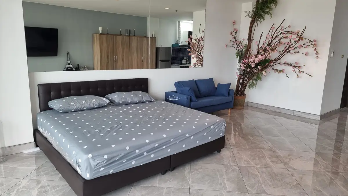 View Talay 7 Beachfront Condominium for Rent and Sale in Jomtien