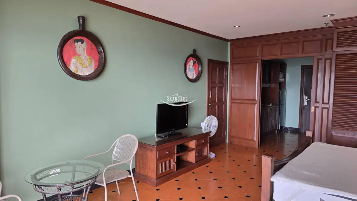 Beachside Condo for sale Jomtien