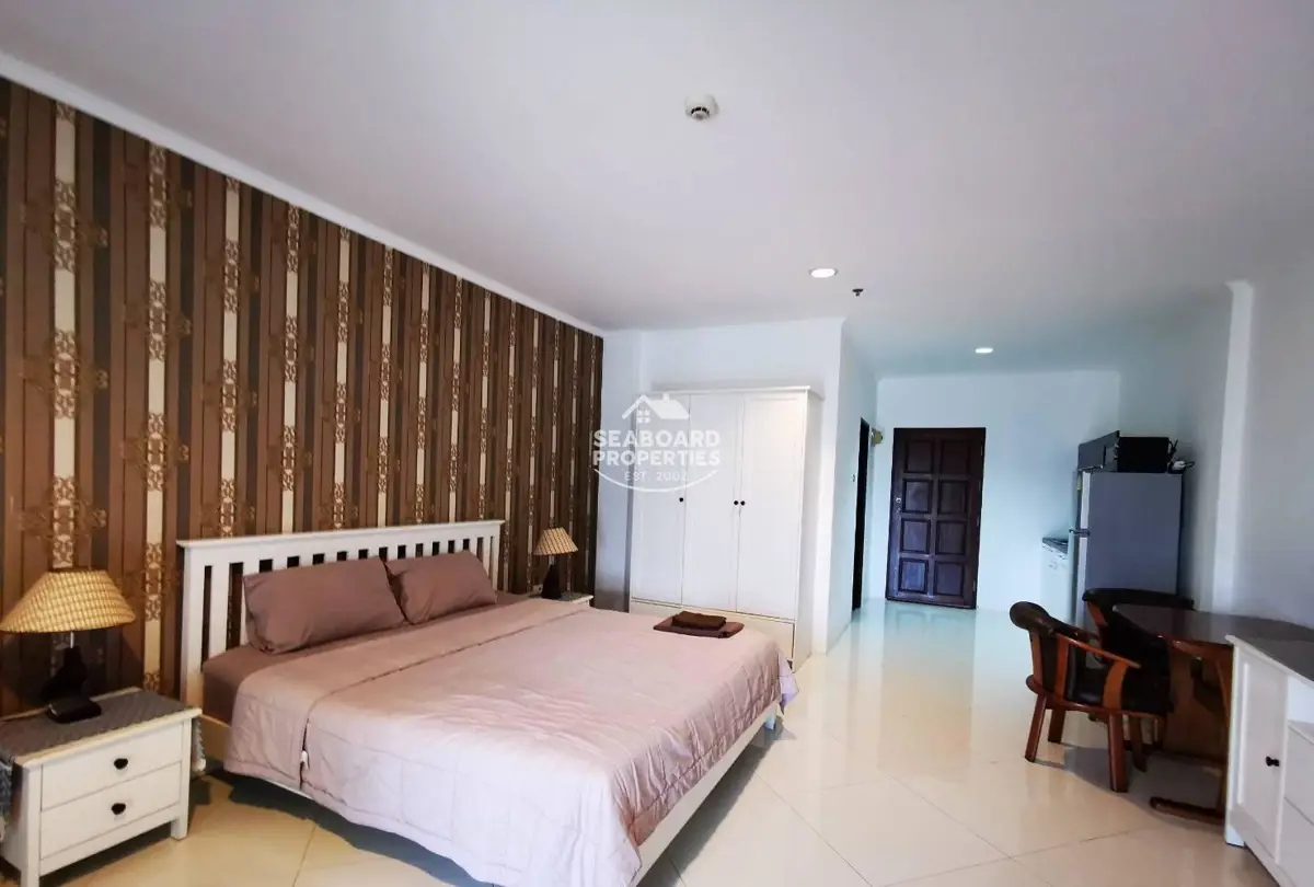 View Talay 6 Condominium - Private Balcony with Sea View