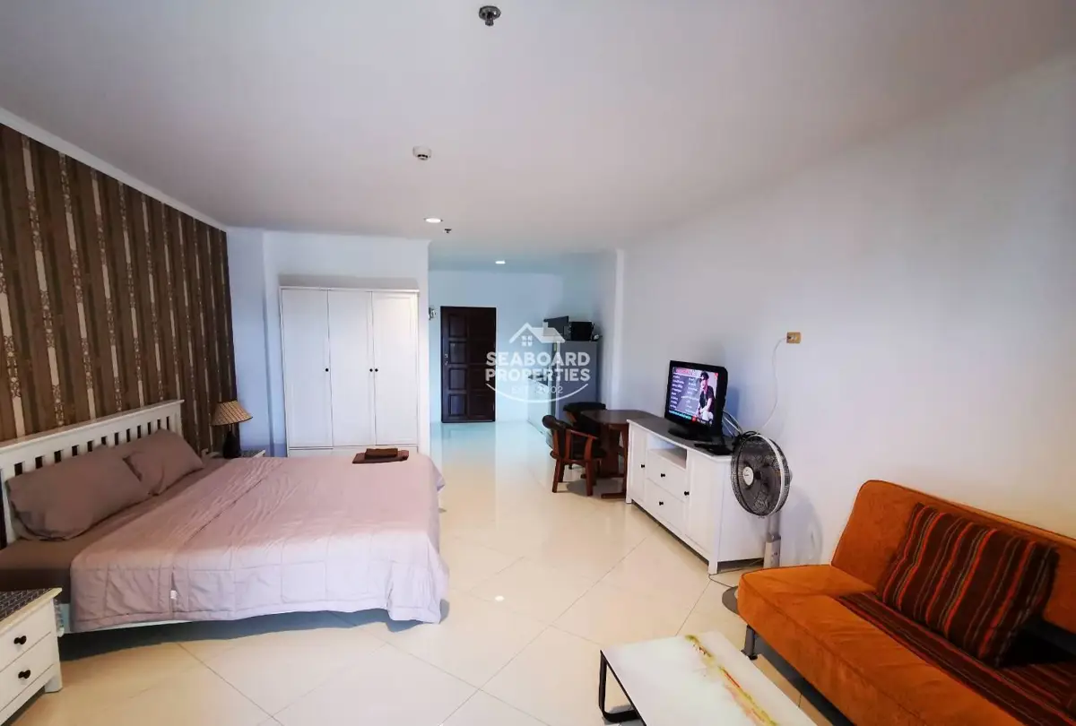 View Talay 6 Condominium - Sea View Balcony with Patio Seating