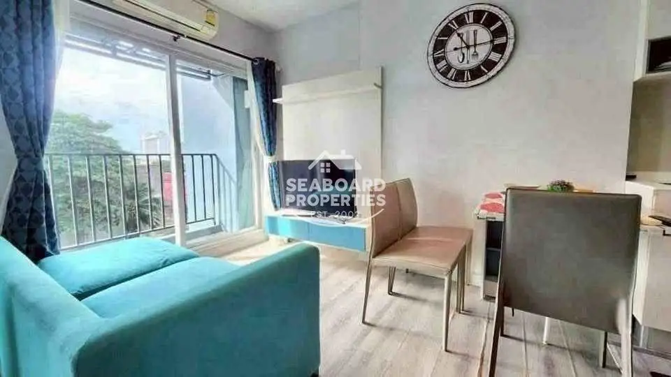 Centric Sea Condominium Living Lounge