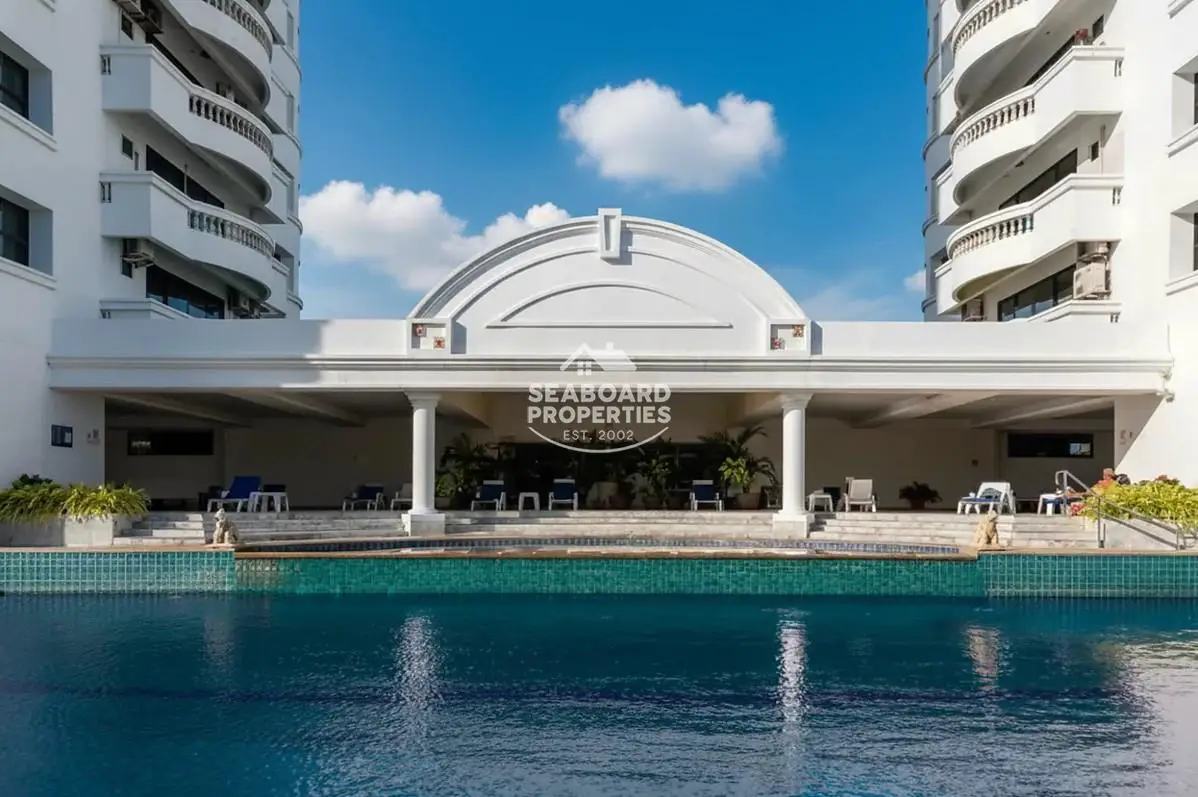 Jomtien Complex Condominium Outdoor Swimming Pool & Sundeck by Seaboard Properties
