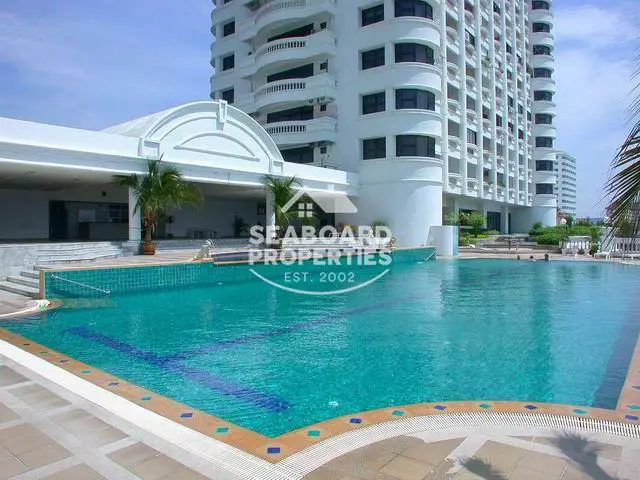  Jomtien Complex Condominium for Rent in Jomtien