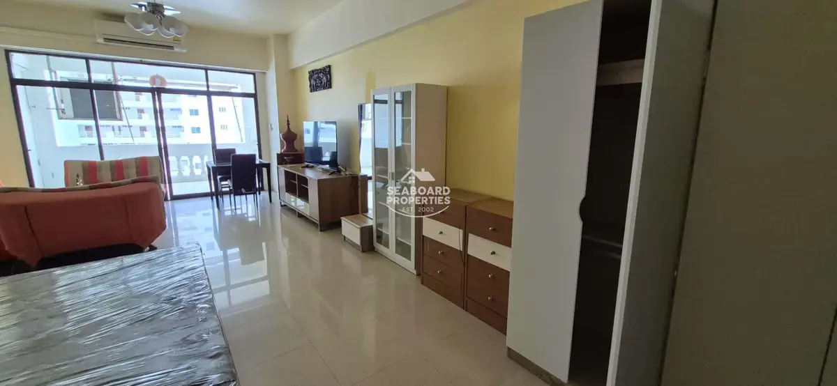 Jomtien Complex Condominium Spacious Living Room & Natural Light Windows