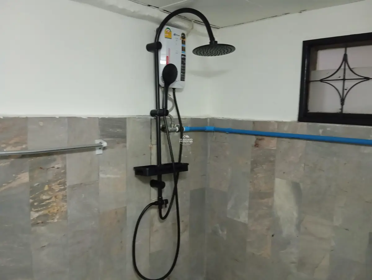 Nirun Grand Ville Condominium Shower Area