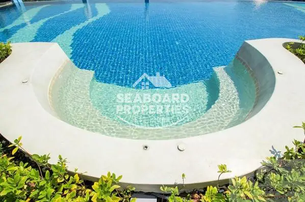 Supalai Mare Condominium - Outdoor Swimming Pool