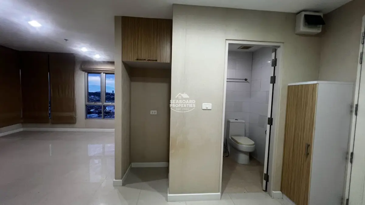 Unicca Condominium Interior Hallway and Door Access
