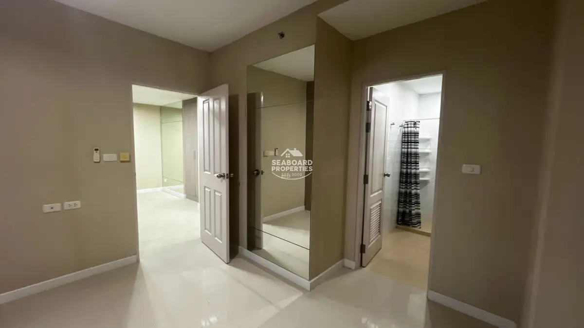 Unicca Condominium Spacious Master Bedroom Suite