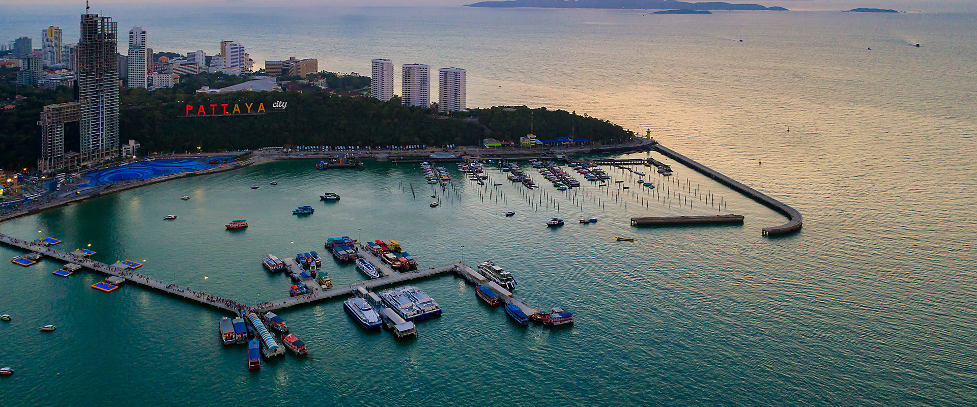 <h1>Hudson Realty</h1><p>Sell your home for the best price</p>