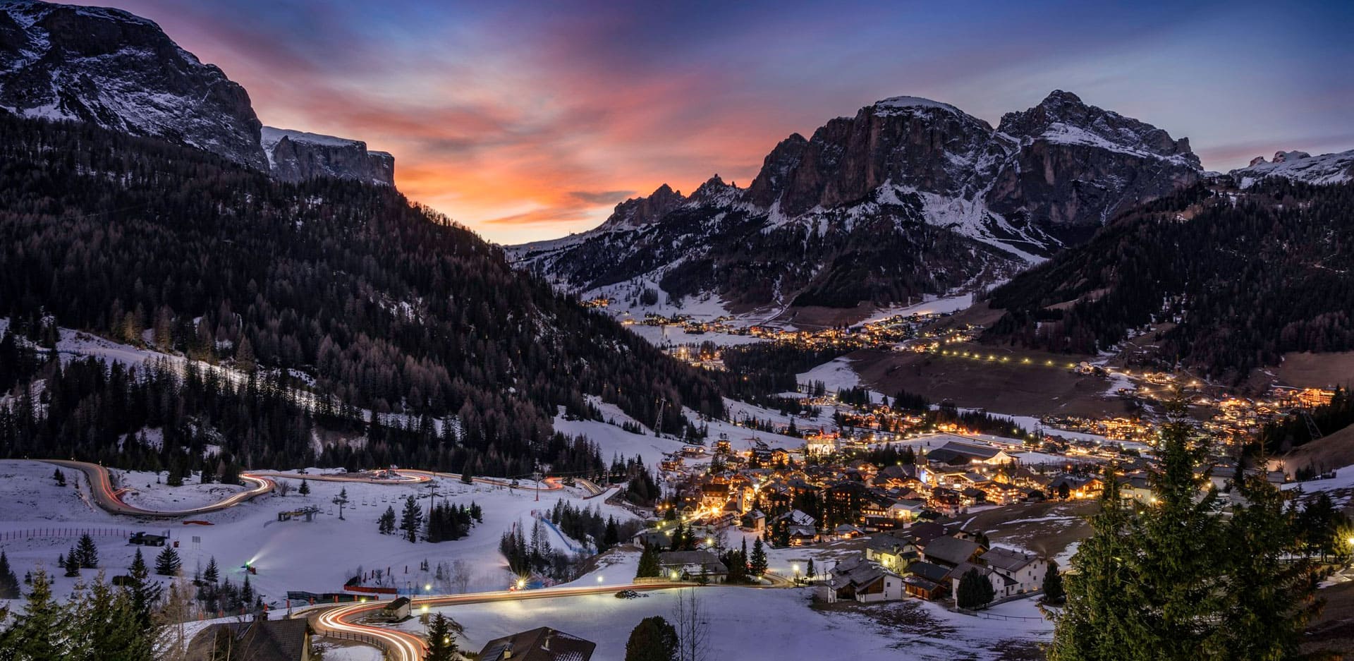 <h2>Unik . Fremsynt . Digital</h2><h3>Vi bygger nettsidene og appene som tar bedriften til neste nivå. Med KI-kraft.</h3>